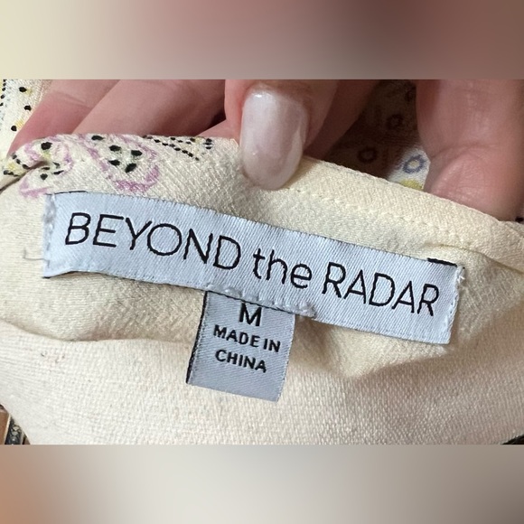 Boot barn dress. Size M. Cream color w a paisley print  Worn once. - Picture 5 of 6